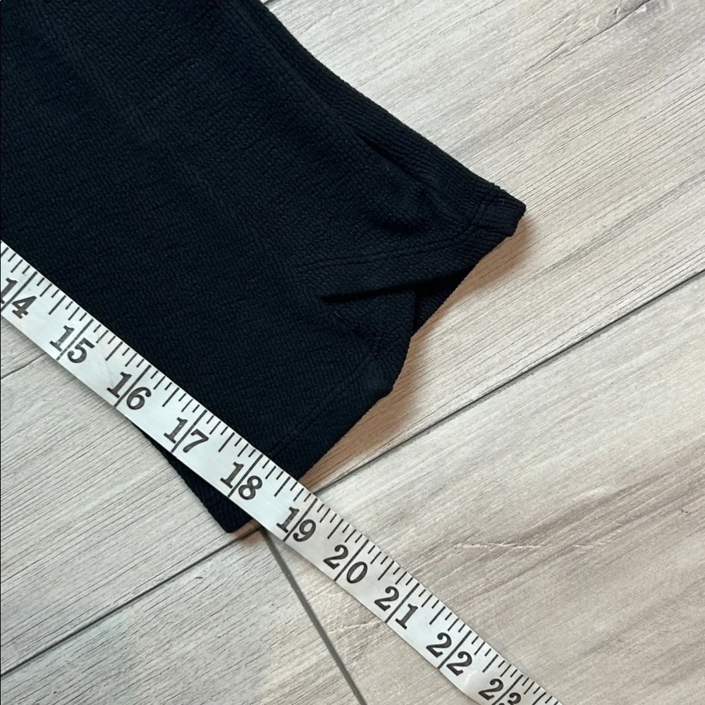 GymShark black knit cropped leggings size medium